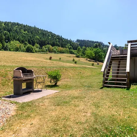 Semesterbostad Perce Neige, Spa, Sauna Gerbépal